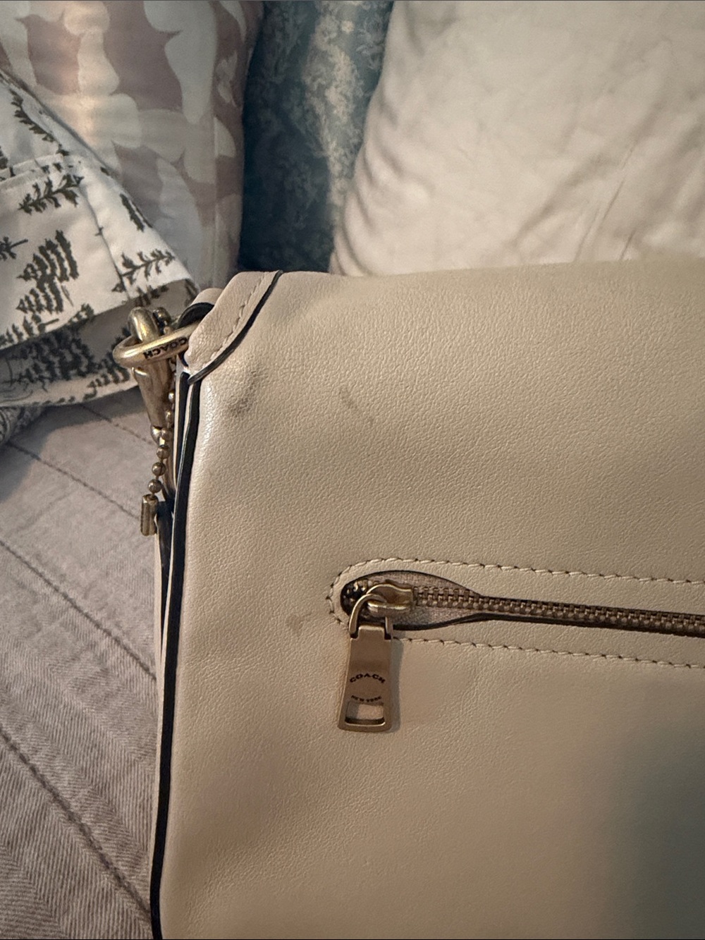 Coach Ivory Soft Tabby Leather Convertible Bag with Gold Hardware - Picture 3 of 6